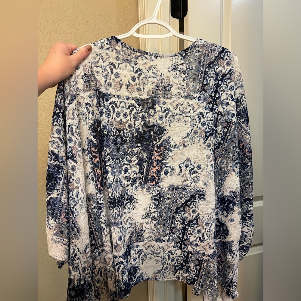 Fun Cardigan, very light and flowy